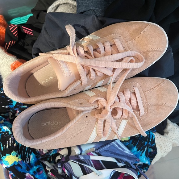 Ballet Baby Pink Adidas Shoes Gym Walking Casual Athleisure 8.5 tennis sneakers - Picture 2 of 7